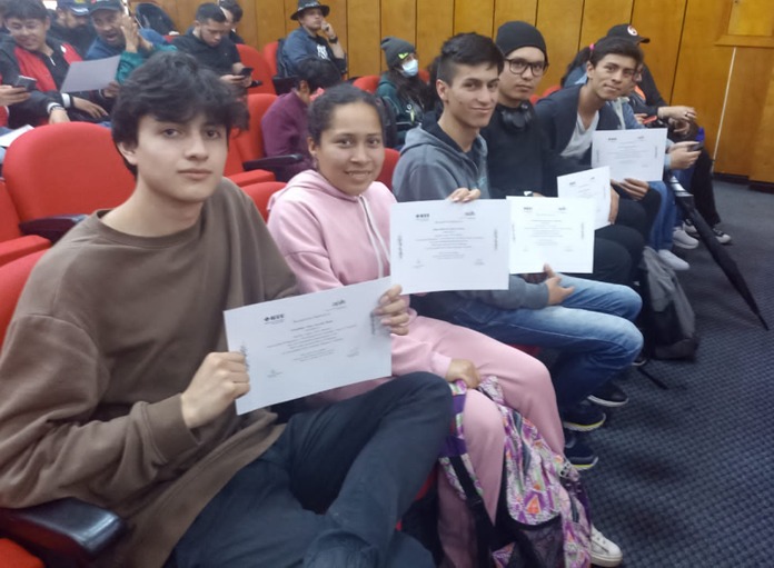 Estudiantes de Ingeniería Electrónica de la Uptc de Tunja, obtuvieron segundo lugar en Concurso Internacional en Robótica