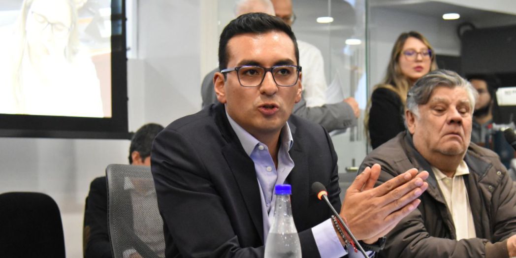 “Los campesinos siempre son los que pagan las consecuencias de las coyunturas del sector lácteo” Representante Héctor Chaparro.