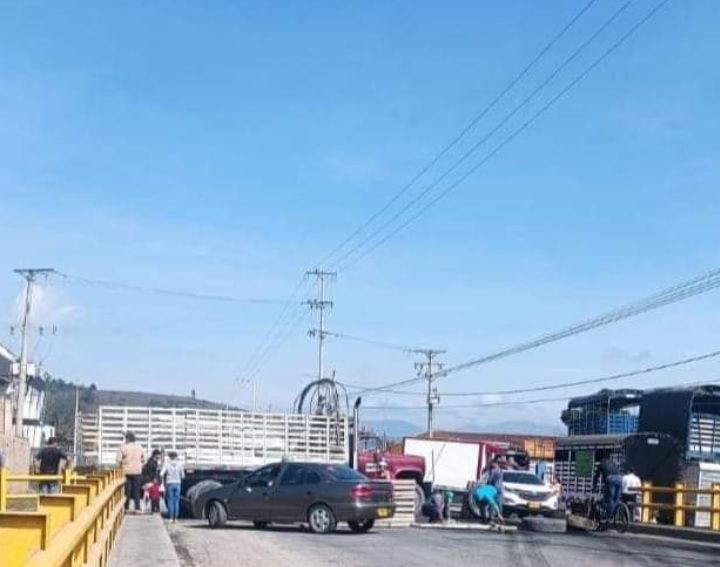 La Fiscalía abrió indagación por bloqueos del paro camionero