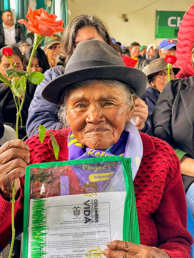 La Agencia Nacional de Tierras entregó 250 hectáreas de tierra para cerca de 109 mujeres campesinas en Chivatá