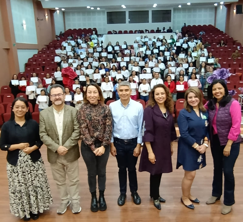 31 mujeres del programa textil Samacatex recibieron certificación Sena