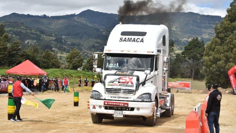 45 conductores clasificaron al Concurso Nacional de Tractomulas en Reversa en Samacá