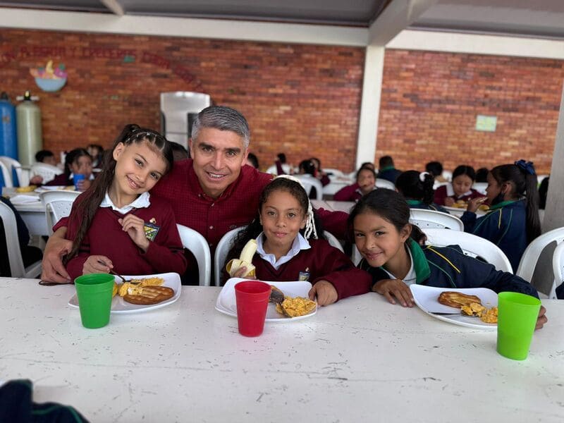 Con neveras, menajes y electrodomésticos nuevos se fortalece el PAE en sedes educativas de Samacá