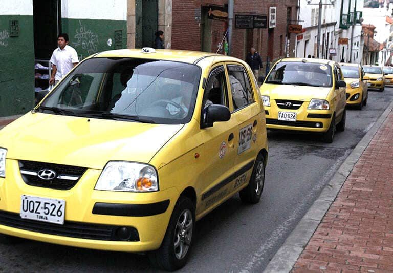 Se elimina requisito de planilla de viaje para taxistas entre municipios cercanos